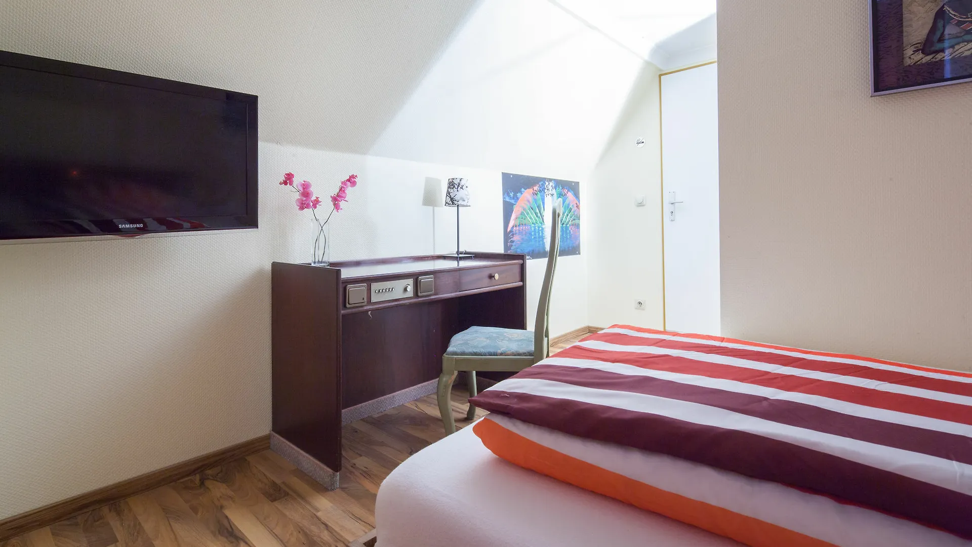 בית הארחה המבורג Hotel Marco Polo